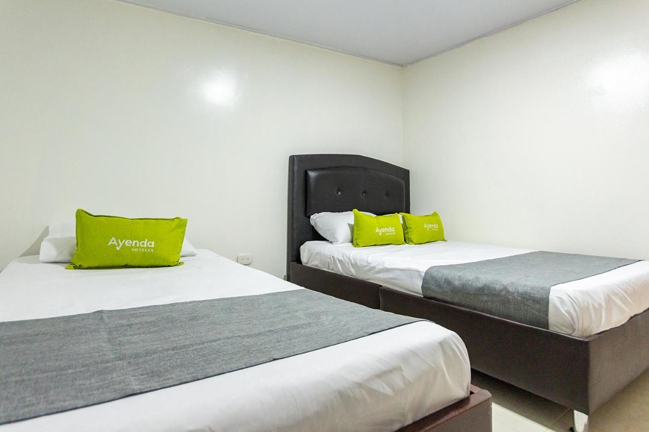 Hotel Ayenda Casa Howard 1092 Bogotá Exteriör bild